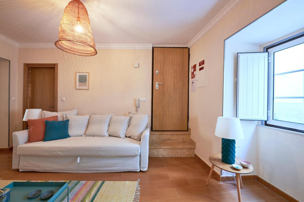 Spacious And Renovated Apartment With Amazing Patio, By Timecooler Lizbona Zewnętrze zdjęcie