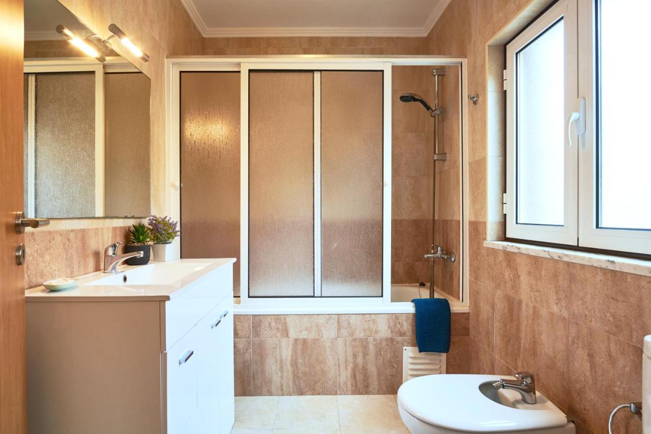 Spacious And Renovated Apartment With Amazing Patio, By Timecooler Lizbona Zewnętrze zdjęcie