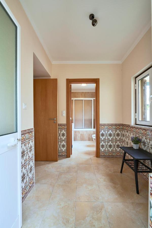 Spacious And Renovated Apartment With Amazing Patio, By Timecooler Lizbona Zewnętrze zdjęcie