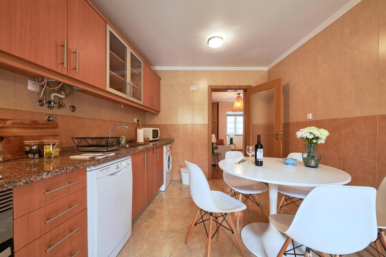 Spacious And Renovated Apartment With Amazing Patio, By Timecooler Lizbona Zewnętrze zdjęcie