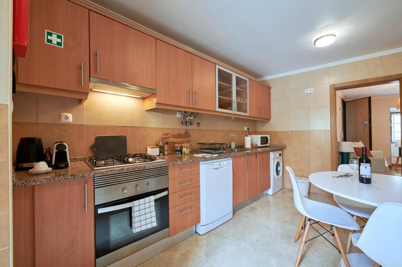 Spacious And Renovated Apartment With Amazing Patio, By Timecooler Lizbona Zewnętrze zdjęcie