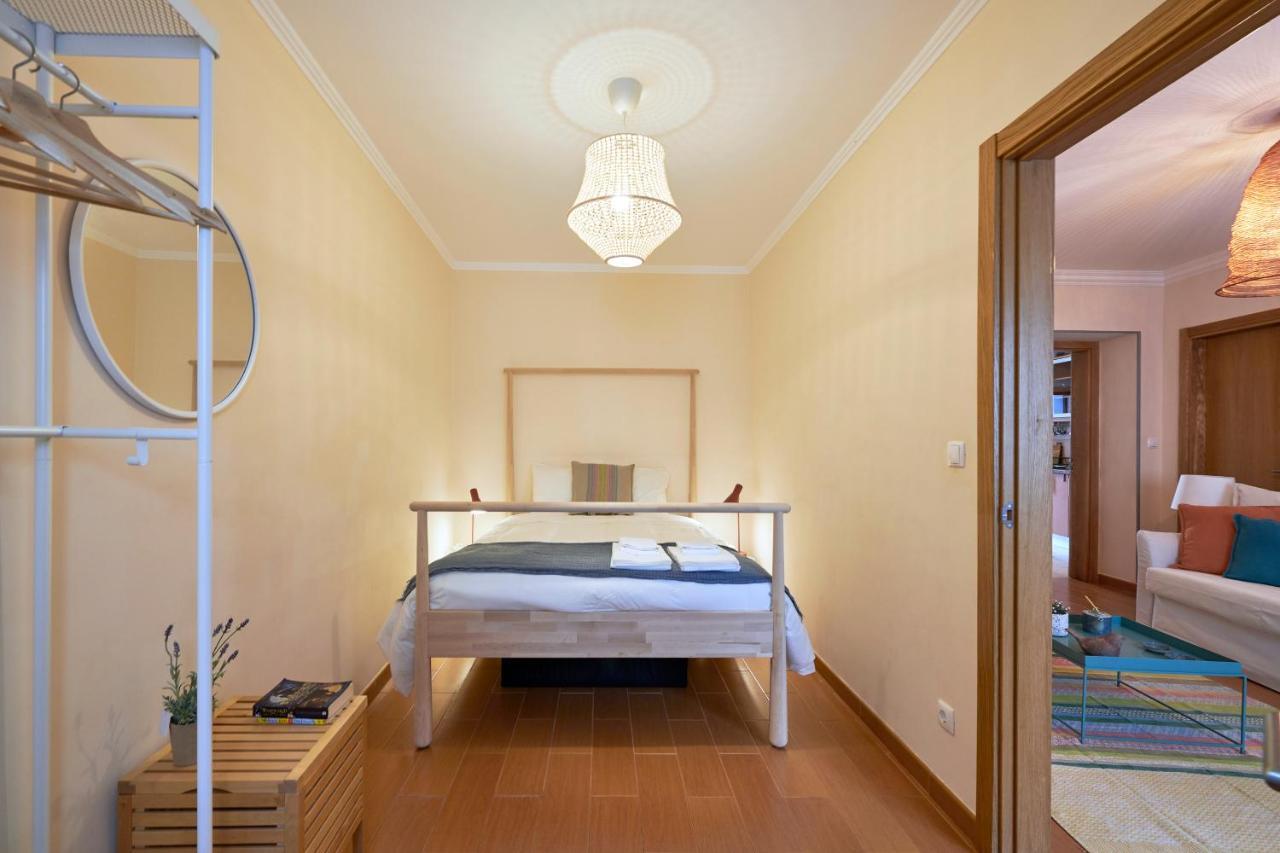 Spacious And Renovated Apartment With Amazing Patio, By Timecooler Lizbona Zewnętrze zdjęcie