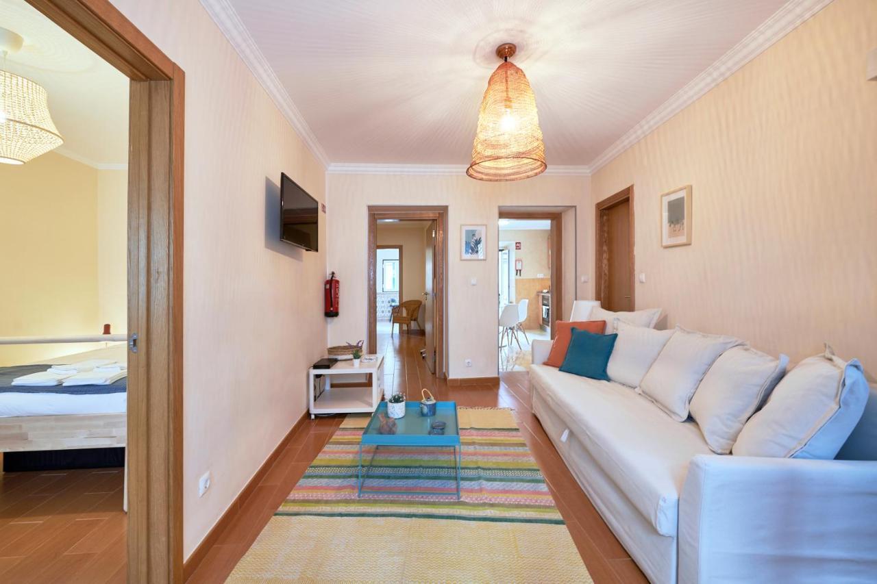 Spacious And Renovated Apartment With Amazing Patio, By Timecooler Lizbona Zewnętrze zdjęcie